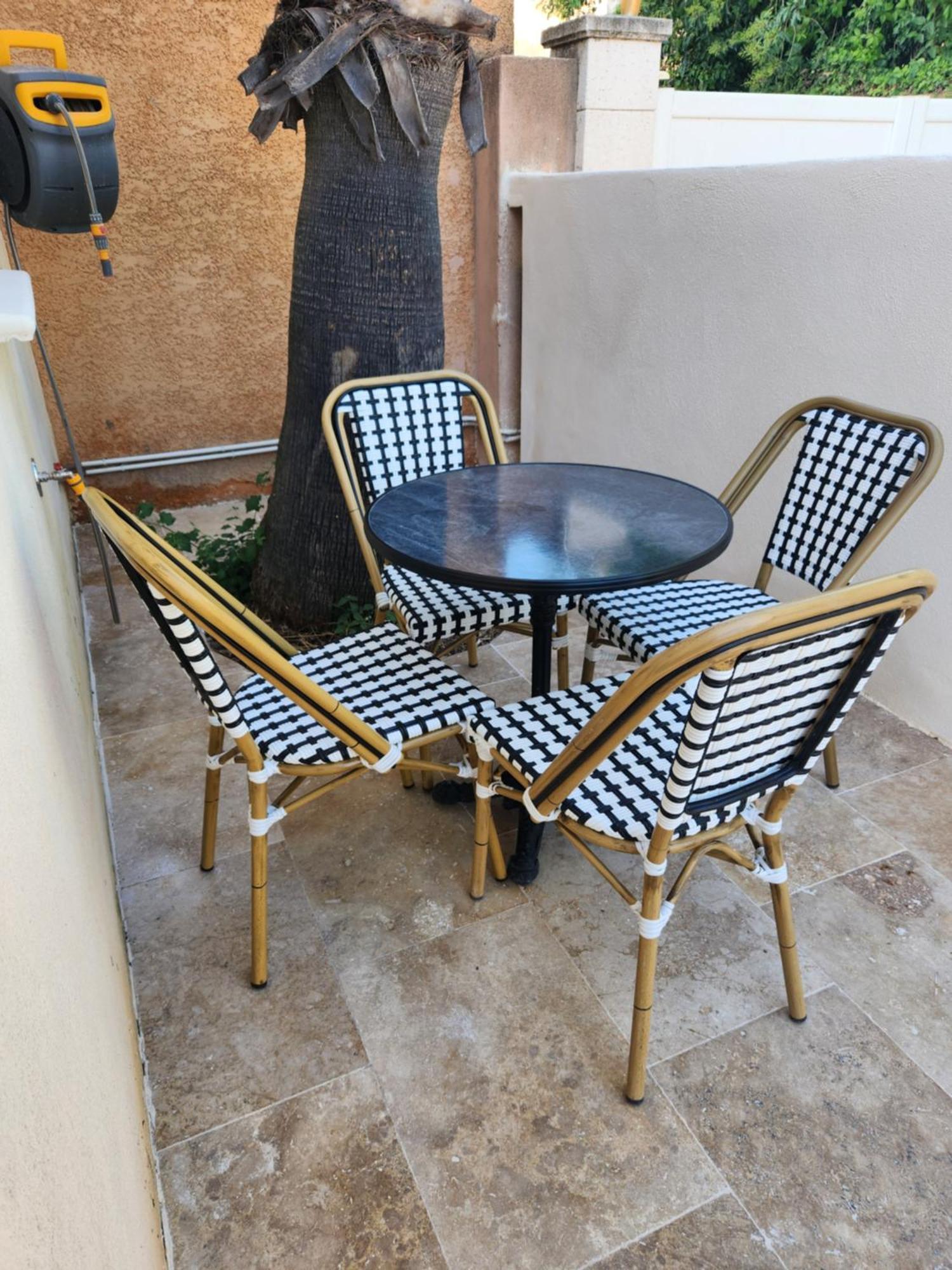 Maison "Cosy" Avec Parking Prive Et Climatisation Nîmes Esterno foto